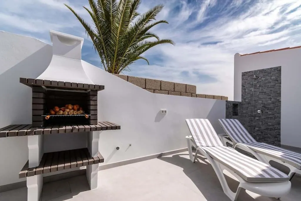 Holiday home Bungalow Con Piscina Comunitaria Y Terraza Privada Chayofa