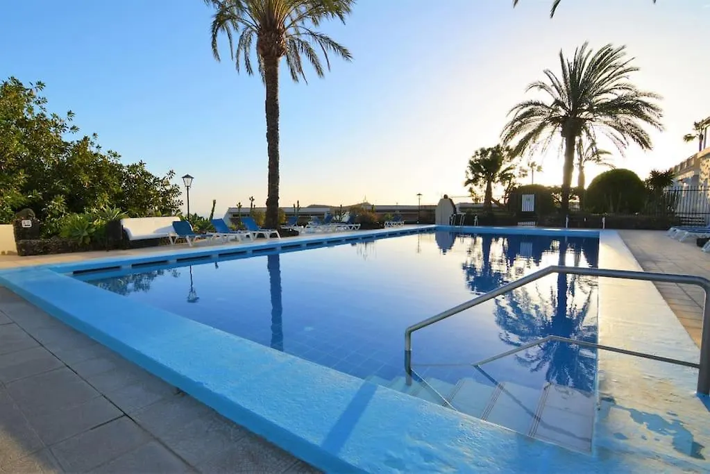 Bungalow Con Piscina Comunitaria Y Terraza Privada Chayofa Spain