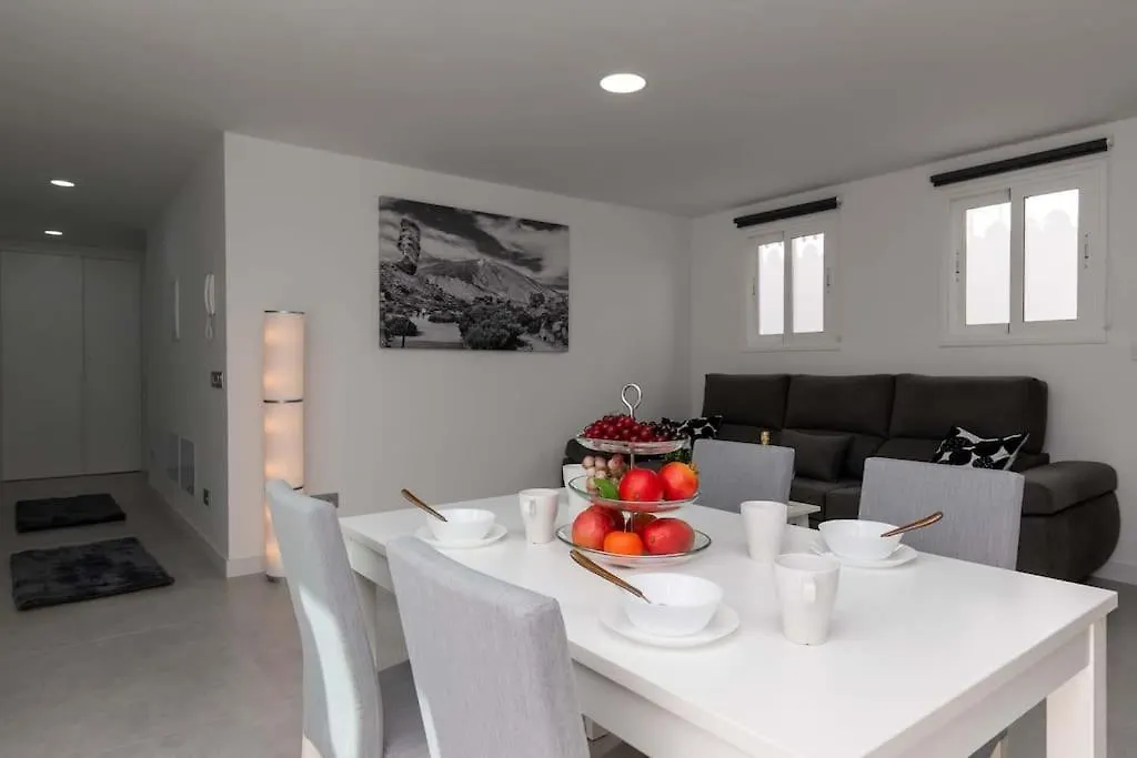 Bungalow Con Piscina Comunitaria Y Terraza Privada Chayofa 0*,